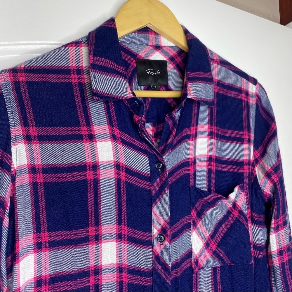 Rails Hunter Flannel Button Down Size Small - image 2